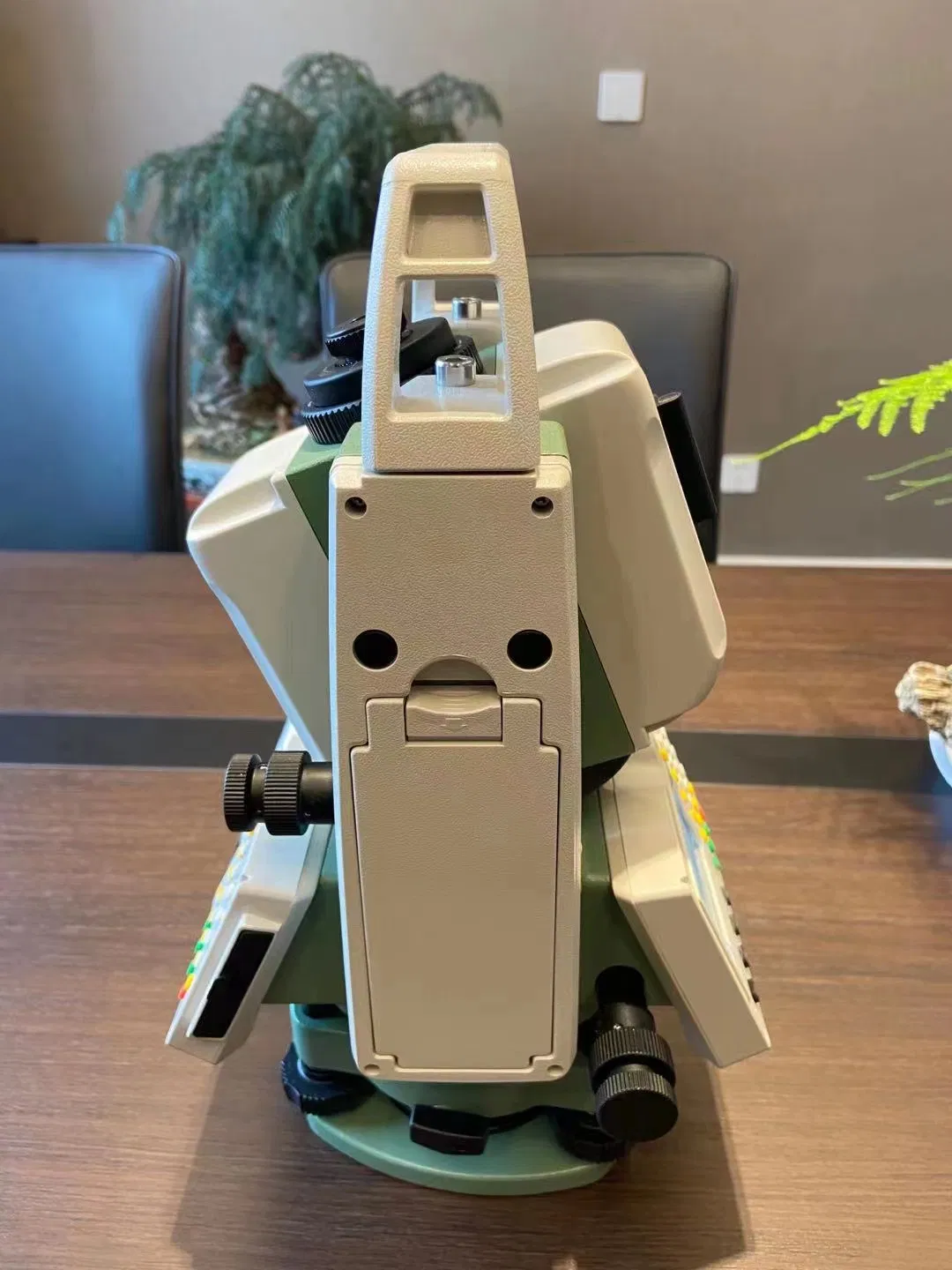 RTS102 Robotic Total Station with USB & RS232 Interface